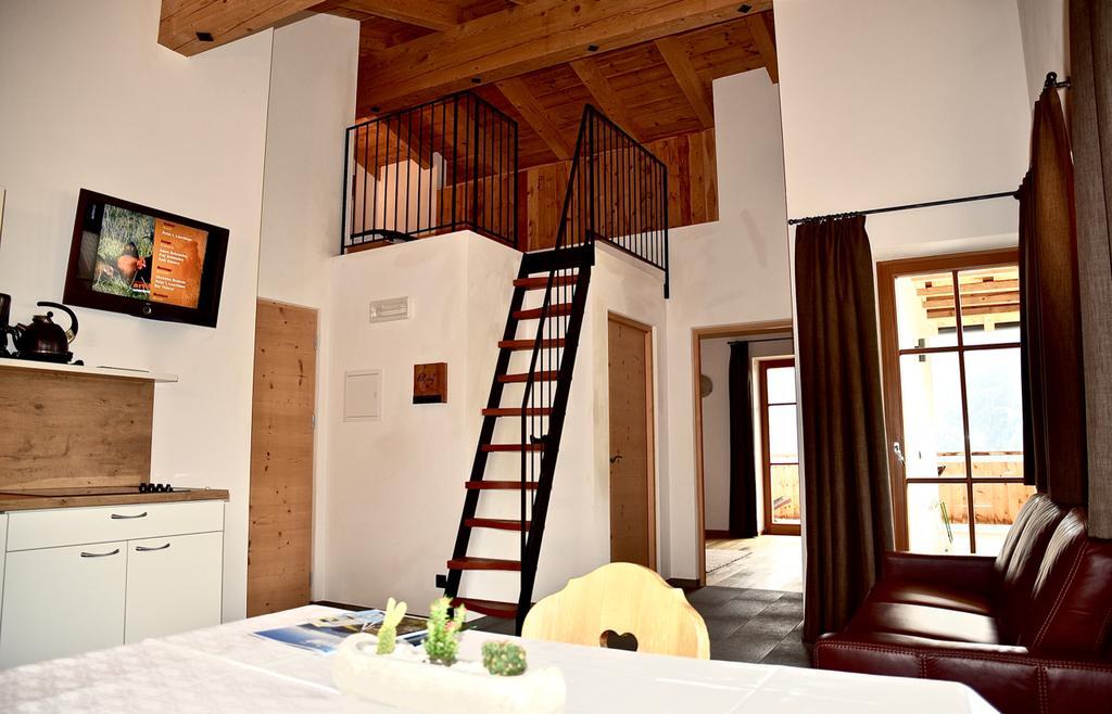 Aparthotel Putzerhof à Funes  Extérieur photo