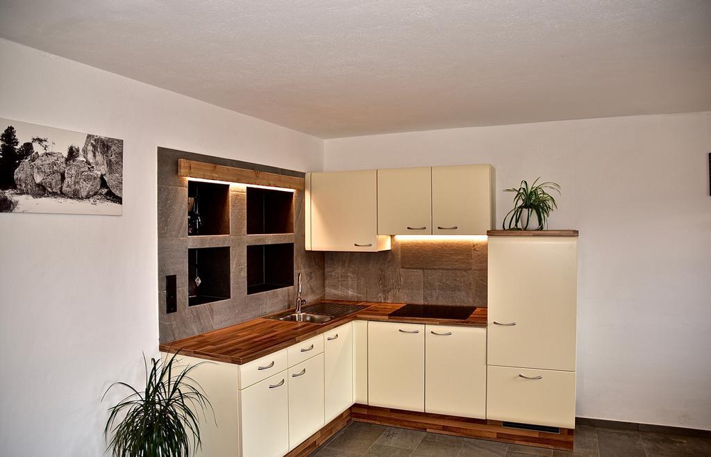 Aparthotel Putzerhof à Funes  Extérieur photo